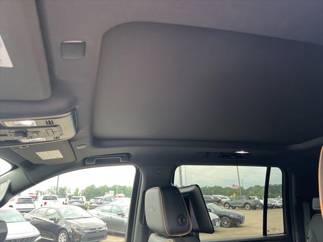2024 GMC Yukon XL 4WD AT4