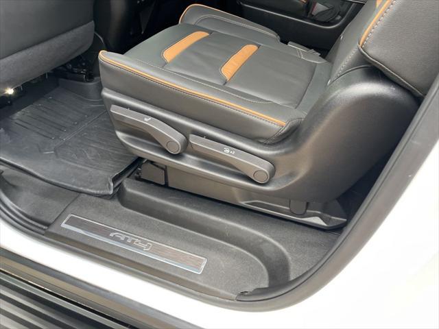 2024 GMC Yukon XL 4WD AT4