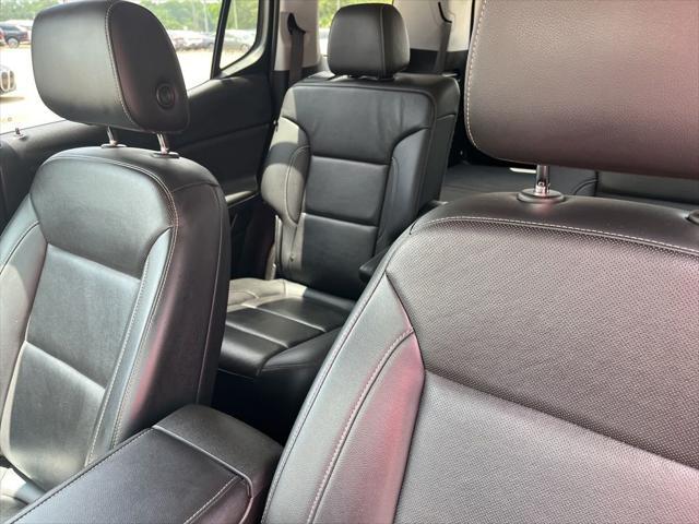 2023 GMC Acadia AWD SLT