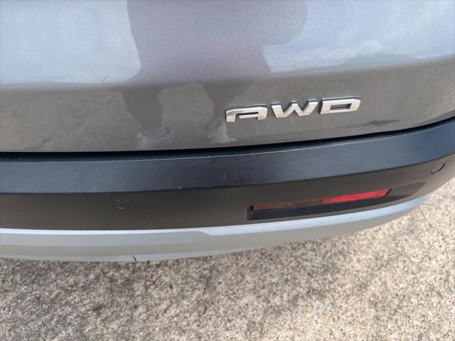 2023 GMC Acadia AWD SLT
