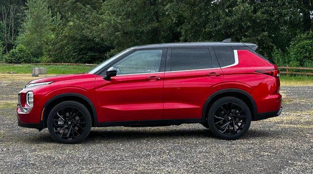 2023 Mitsubishi Outlander SEL Black Edition S-AWC