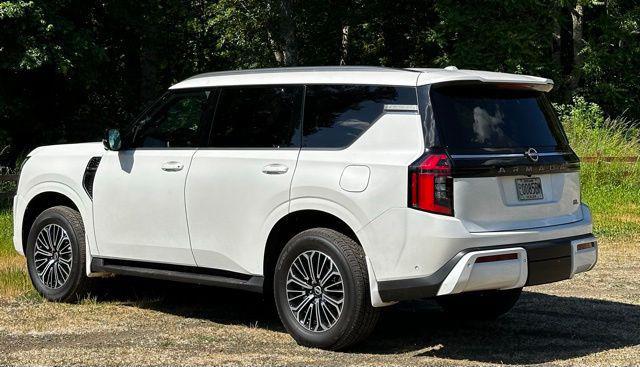 2025 Nissan Armada SL 4WD