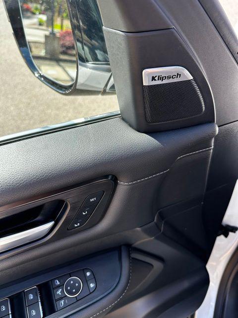 2025 Nissan Armada SL 4WD