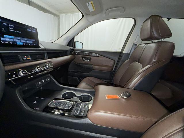 2023 Honda Pilot AWD Elite