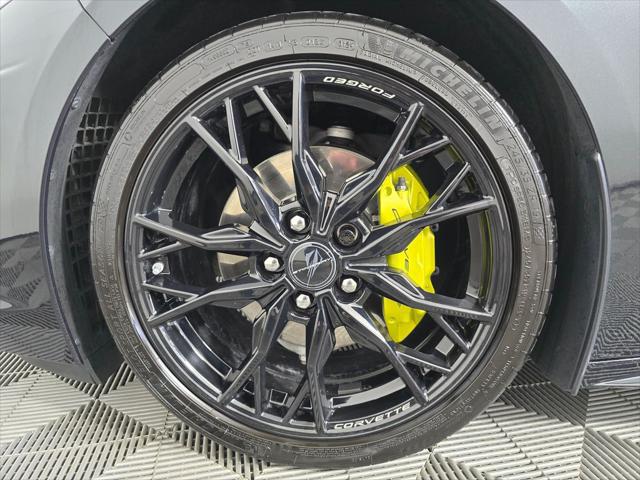 2024 Chevrolet Corvette Stingray RWD Convertible 2LT