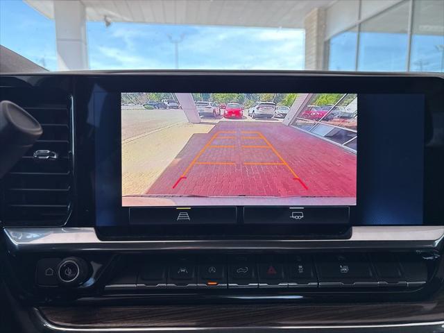 2024 Chevrolet Silverado 1500 4WD Crew Cab Short Bed LT with 2FL