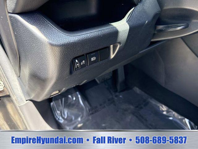 2020 Toyota RAV4 Hybrid LE