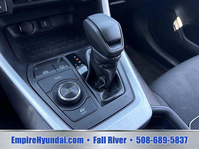 2020 Toyota RAV4 Hybrid LE