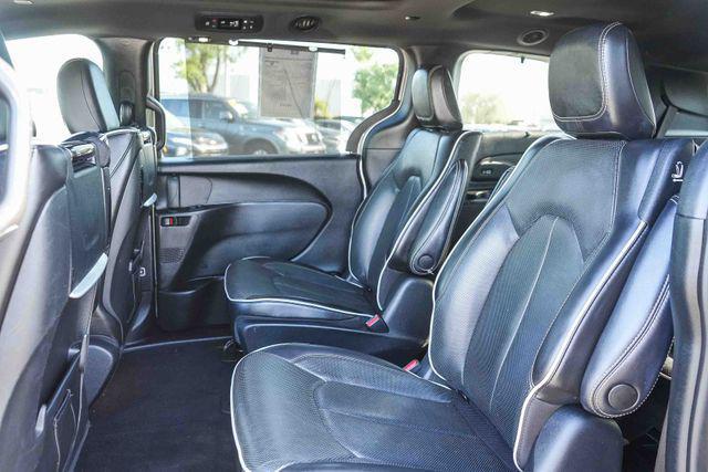 2022 Chrysler Pacifica Hybrid Limited