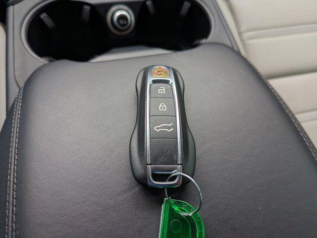 2024 Porsche Cayenne Base