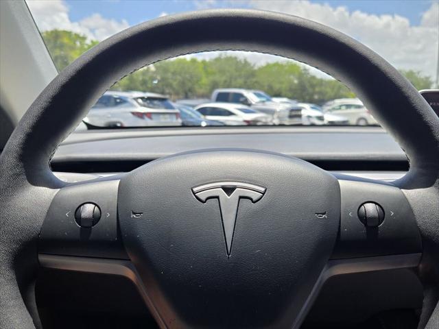 2022 Tesla Model Y Long Range Dual Motor All-Wheel Drive