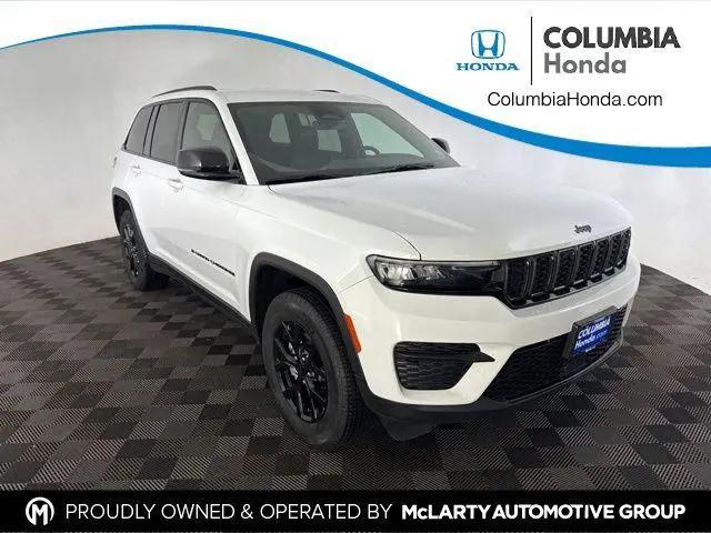 2025 Jeep Grand Cherokee Altitude 4x4 for sale in Columbia, MO
