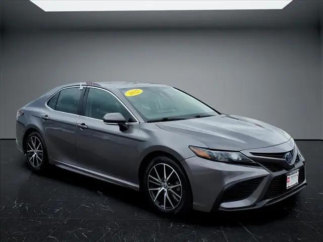 2022 Toyota Camry SE Hybrid for sale in Bourbonnais, IL