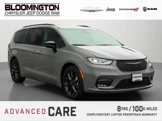 2025 Chrysler Pacifica Limited for sale in Bloomington, MN