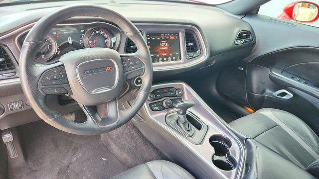 2016 Dodge Challenger SXT Plus