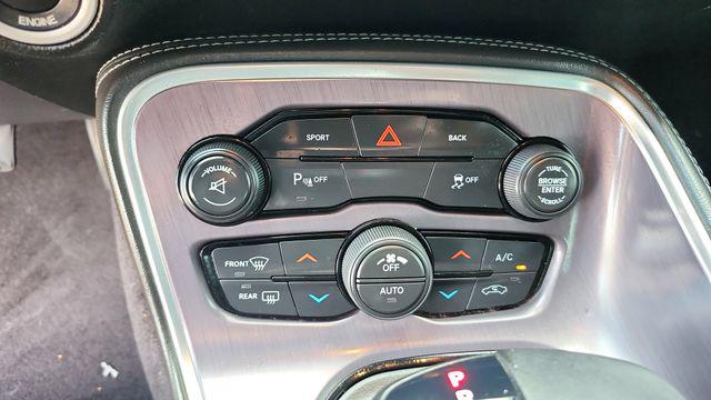 2016 Dodge Challenger SXT Plus