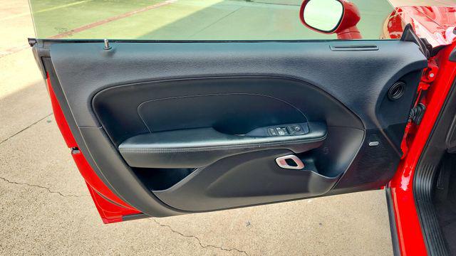 2016 Dodge Challenger SXT Plus