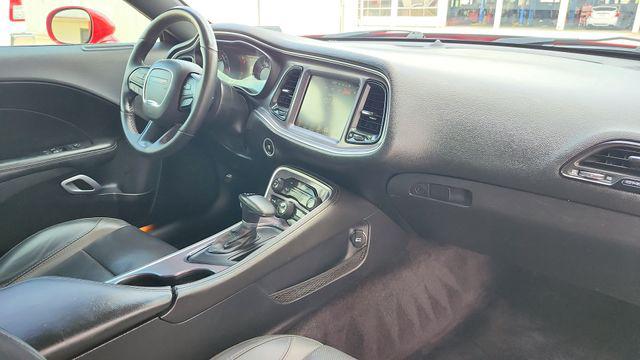 2016 Dodge Challenger SXT Plus