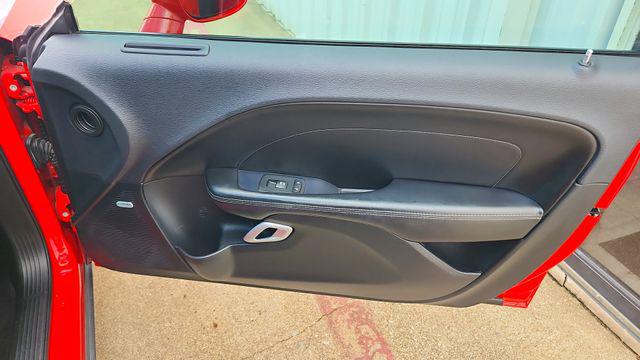 2016 Dodge Challenger SXT Plus