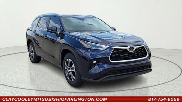 2023 Toyota Highlander XLE for sale in Arlington, TX