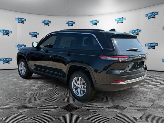 2026 Jeep Grand Cherokee GRAND CHEROKEE LAREDO X 4X4