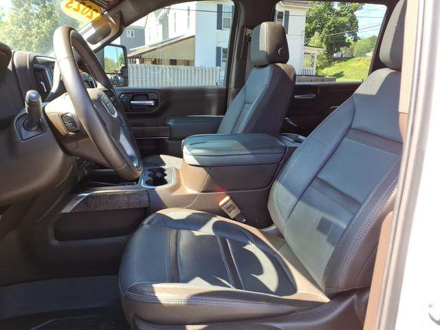 2023 GMC Sierra 3500HD 4WD Crew Cab Long Bed Denali