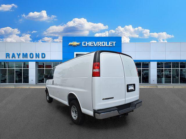 2025 Chevrolet Express Cargo Van RWD 2500 Regular Wheelbase WT