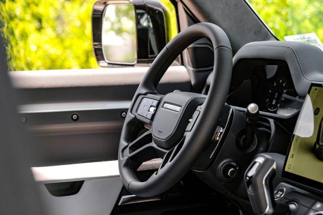 2026 Land Rover Defender P500 V8