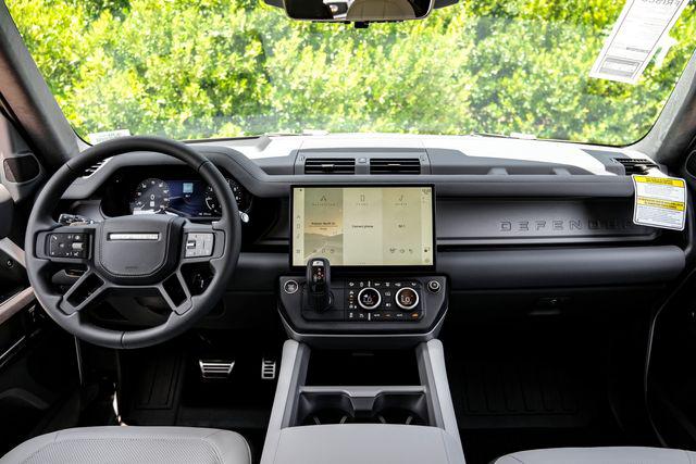 2026 Land Rover Defender P500 V8
