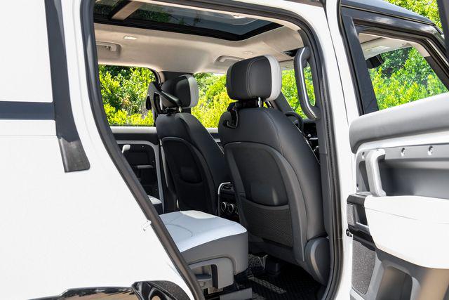 2026 Land Rover Defender P500 V8