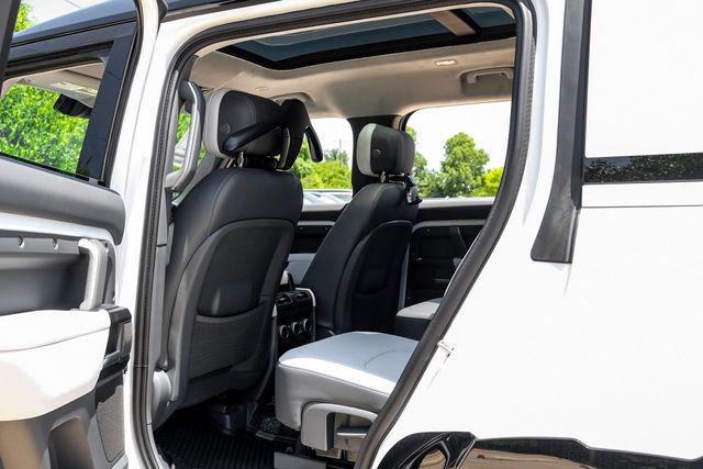 2026 Land Rover Defender P500 V8