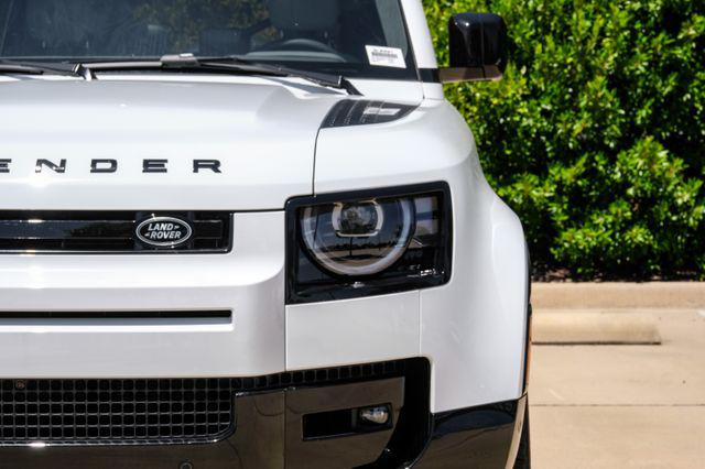 2026 Land Rover Defender P500 V8
