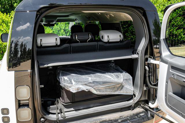 2026 Land Rover Defender P500 V8