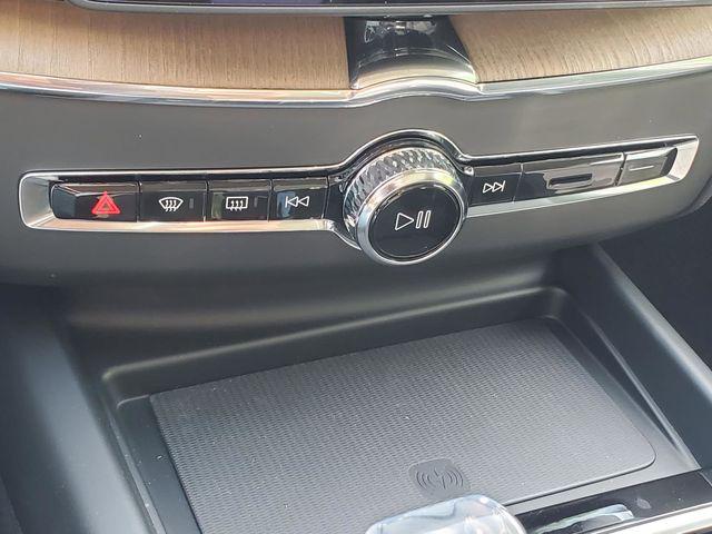 2026 Volvo XC60 Plug-In Hybrid Plus, T8 AWD Electric/Gasoline, Dark