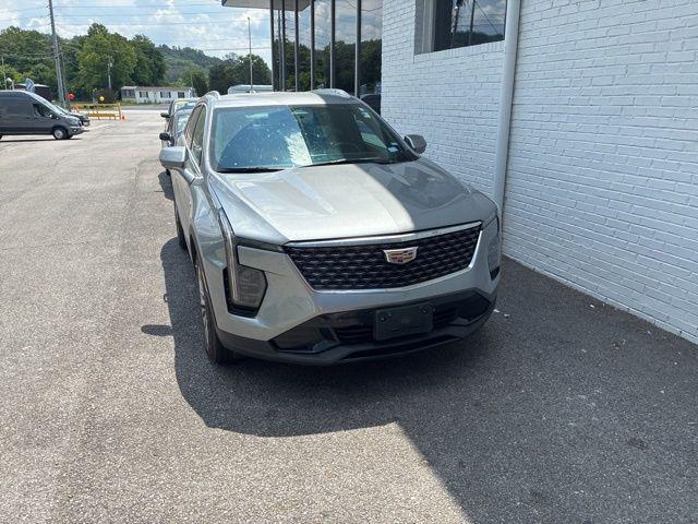 2024 Cadillac XT4 FWD Premium Luxury