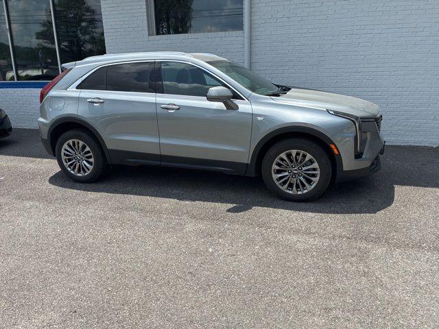 2024 Cadillac XT4 FWD Premium Luxury