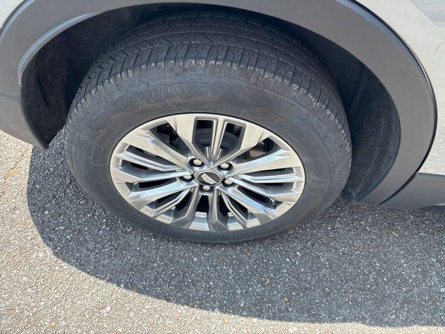 2024 Cadillac XT4 FWD Premium Luxury