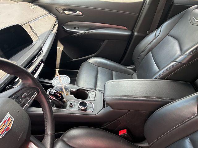2024 Cadillac XT4 FWD Premium Luxury