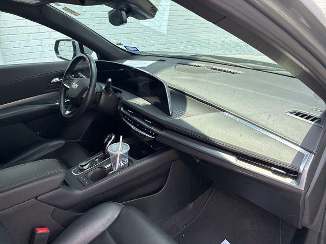 2024 Cadillac XT4 FWD Premium Luxury