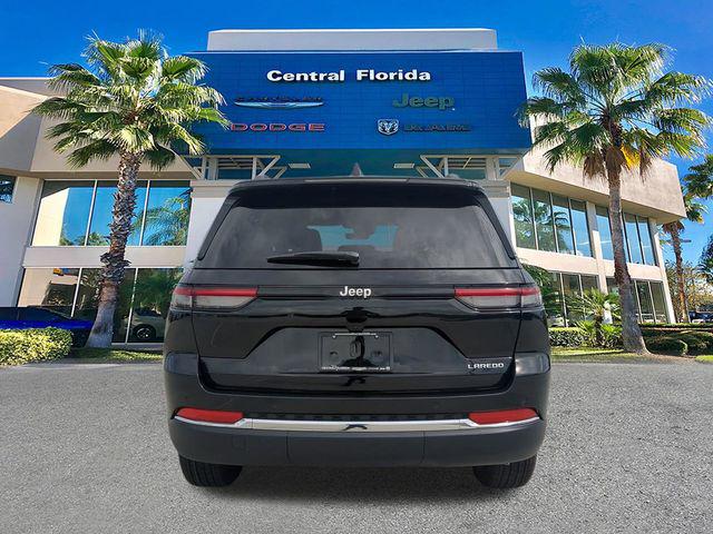 2026 Jeep Grand Cherokee Laredo 4x2
