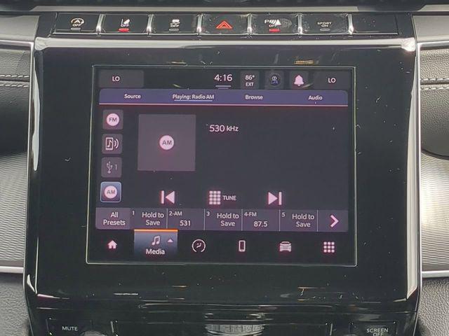 2026 Jeep Grand Cherokee Laredo 4x2