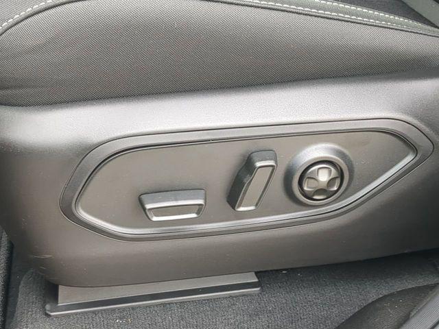 2026 Jeep Grand Cherokee Laredo 4x2