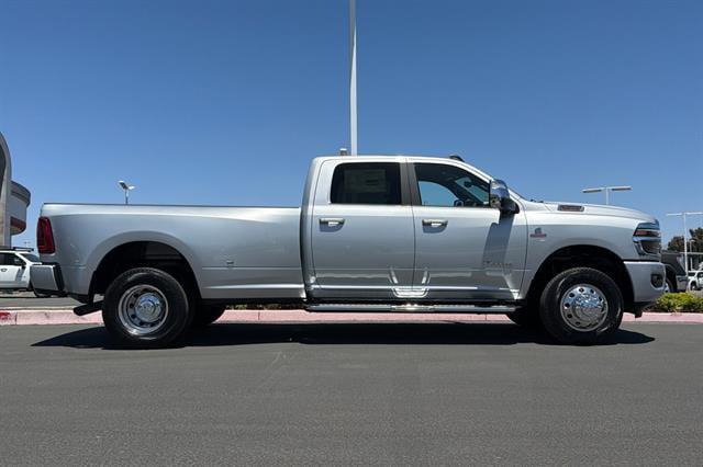 2026 RAM Ram 3500 RAM 3500 LARAMIE CREW CAB 4X4 8 BOX