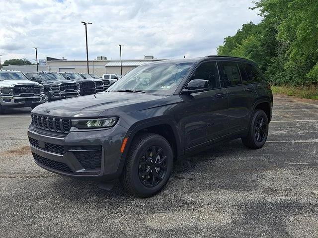 2026 Jeep Grand Cherokee GRAND CHEROKEE LAREDO ALTITUDE 4X4 2026 Jeep Grand Cherokee GRAND CHEROKEE LAREDO ALTITUDE 4X4
