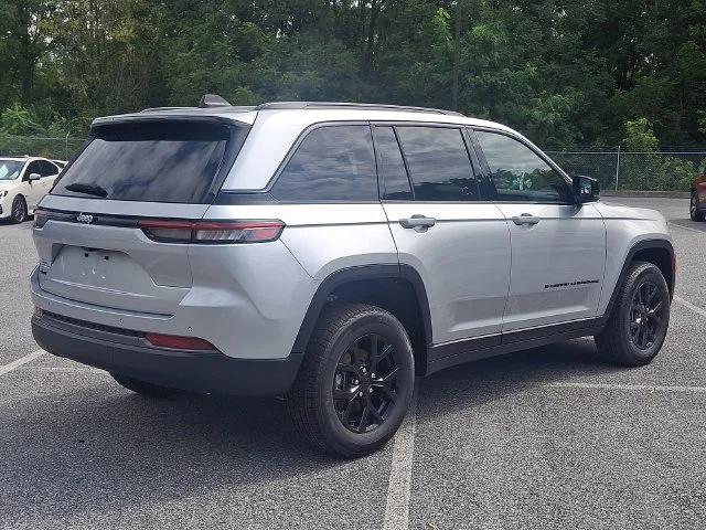 2026 Jeep Grand Cherokee GRAND CHEROKEE LAREDO ALTITUDE 4X4 2026 Jeep Grand Cherokee GRAND CHEROKEE LAREDO ALTITUDE 4X4
