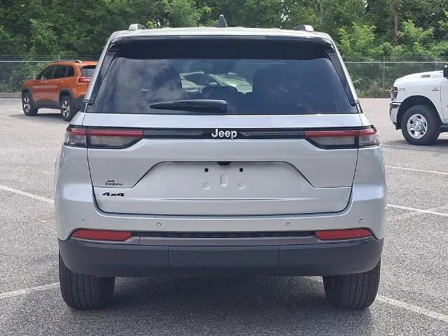 2026 Jeep Grand Cherokee GRAND CHEROKEE LAREDO ALTITUDE 4X4 2026 Jeep Grand Cherokee GRAND CHEROKEE LAREDO ALTITUDE 4X4