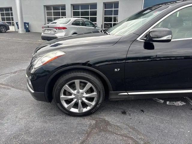2017 INFINITI QX50 Standard