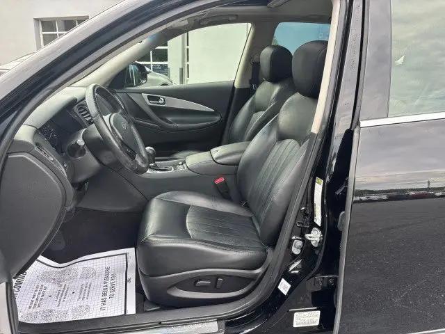 2017 INFINITI QX50 Standard