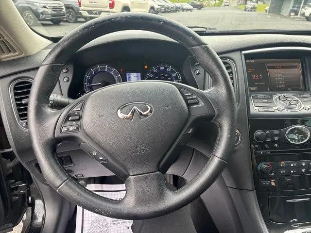 2017 INFINITI QX50 Standard
