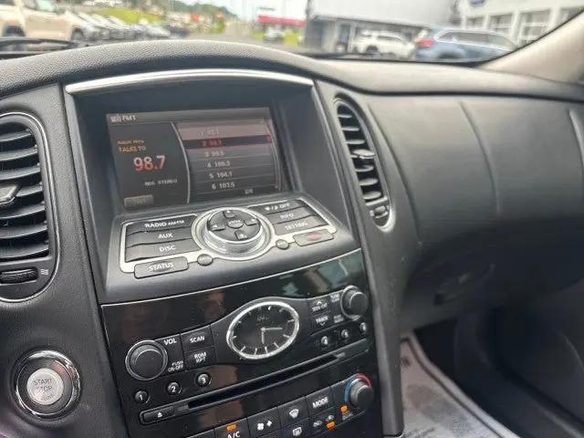 2017 INFINITI QX50 Standard